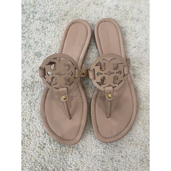 Tory Burch Sandal Size 10M Sandals Thong Flat Miller Tan Patent Leather Brazil - Picture 11 of 11